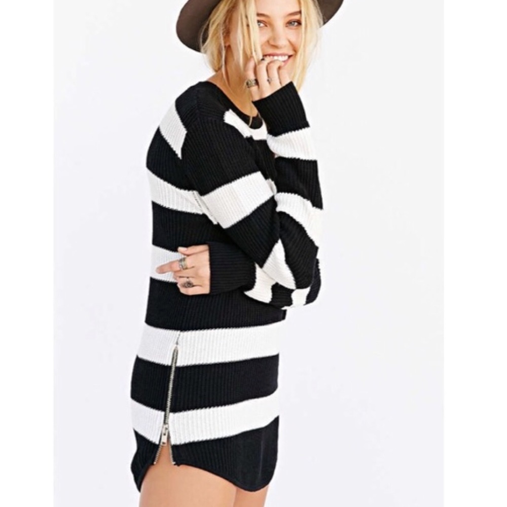 UNIFxUO Tunic Sweater Small